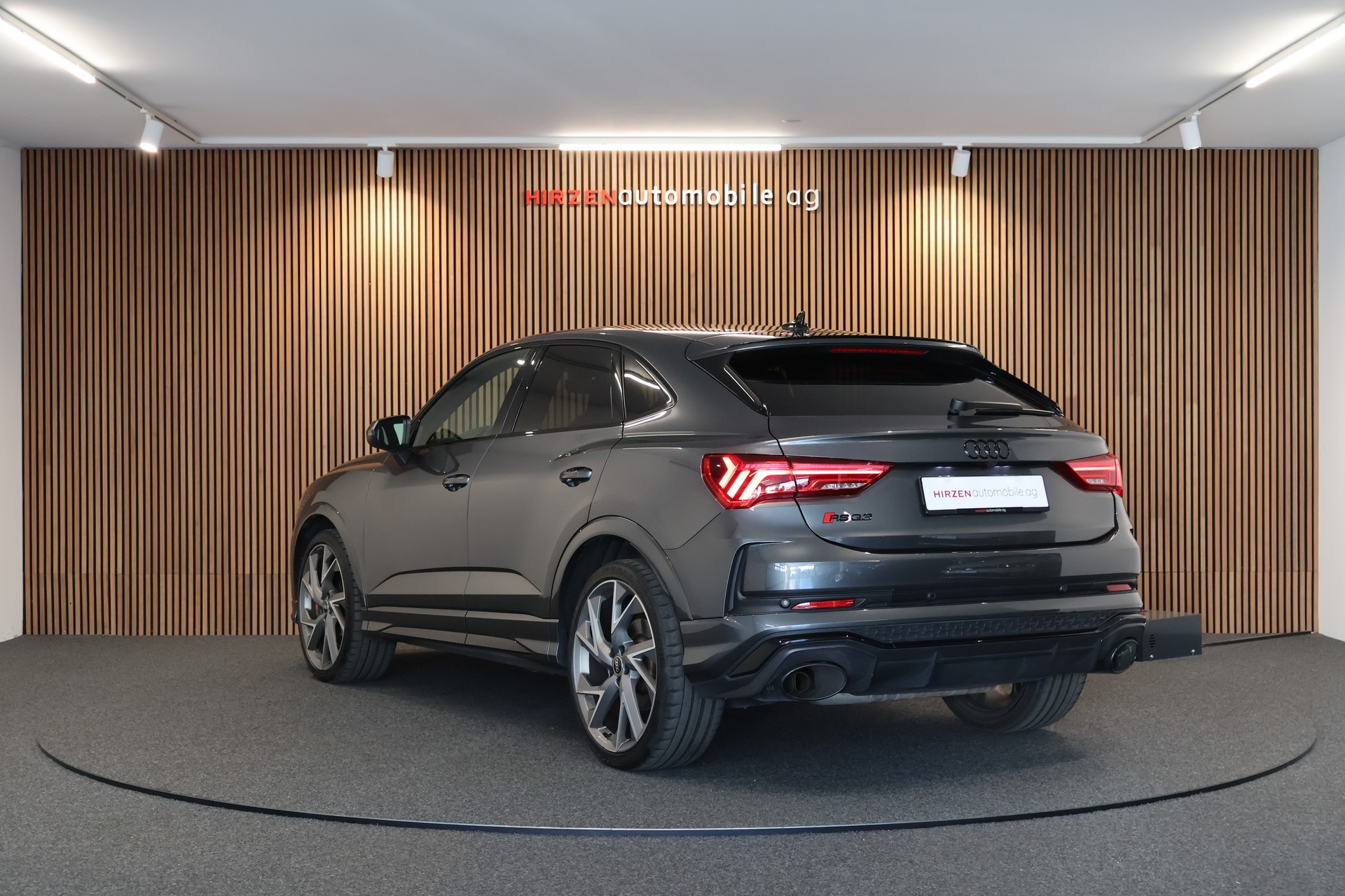 AUDI RS Q3 Sportback quattro S tronic-showroom-element-2