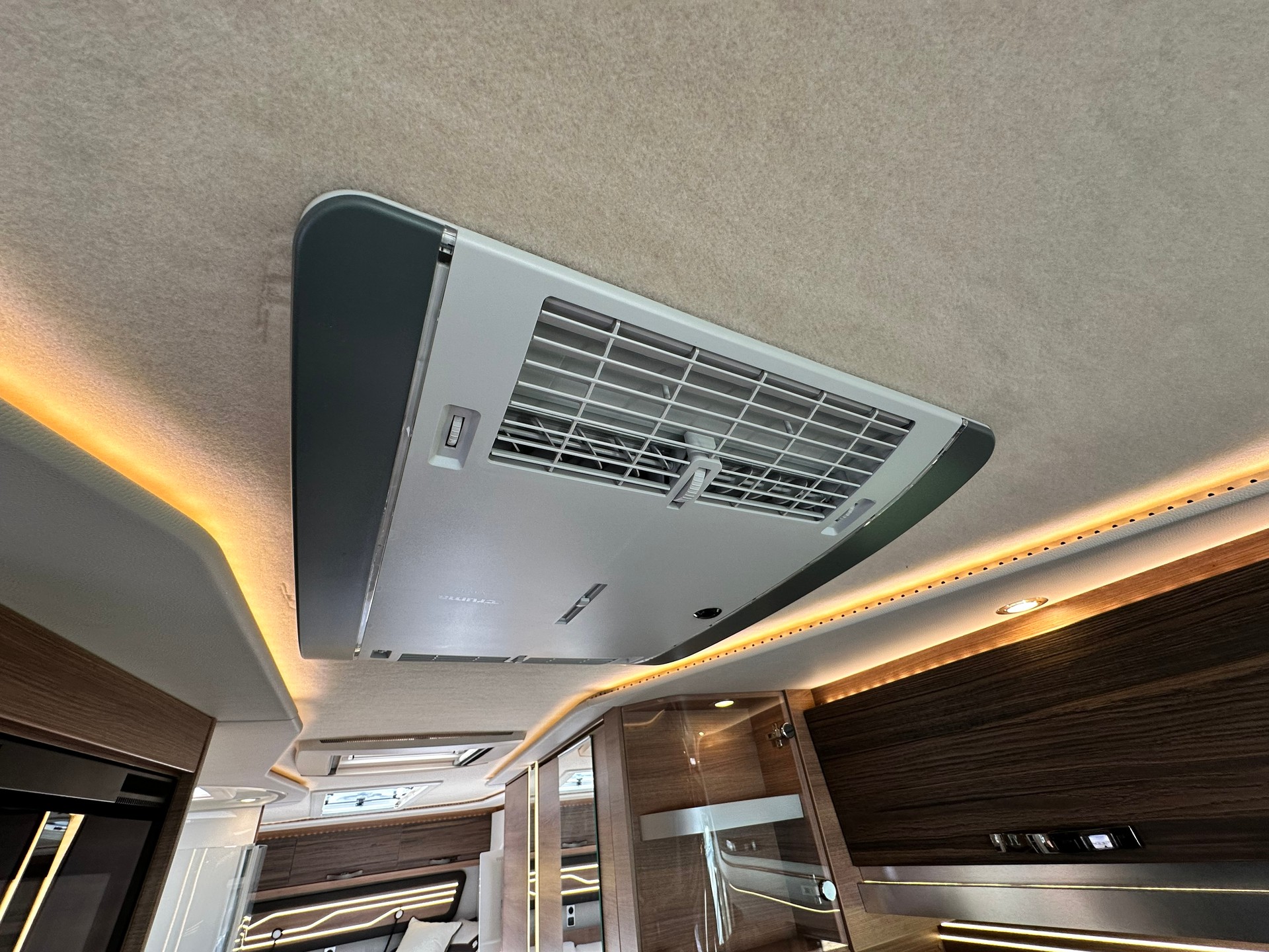 KNAUS Sun I 900 LEG-image-17