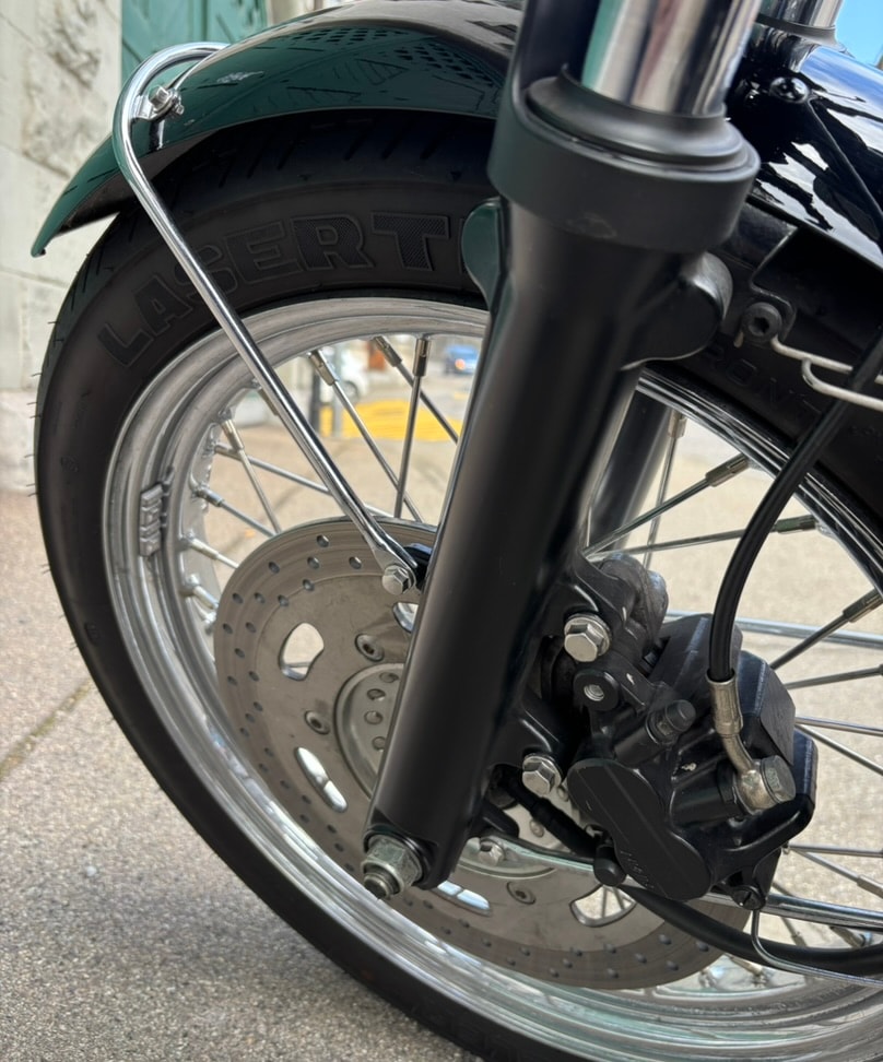 TRIUMPH Bonneville 900 T100-image-3