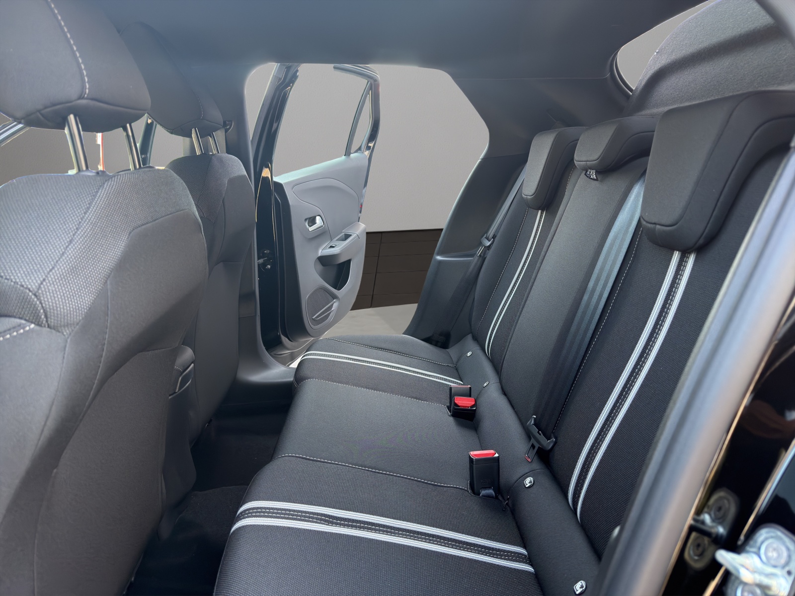 OPEL Corsa e GS - 51kWh-image-11