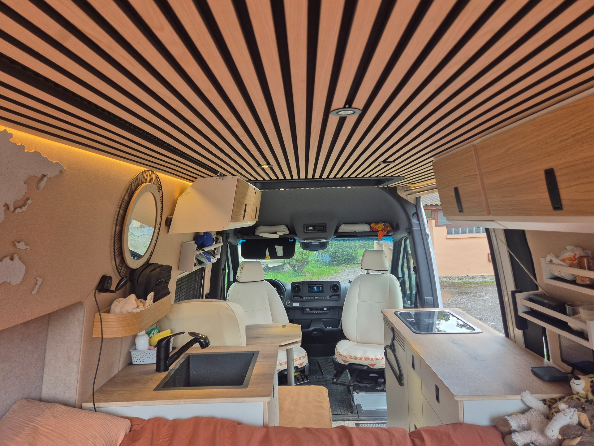 MERCEDES-BENZ Sprinter-image-7