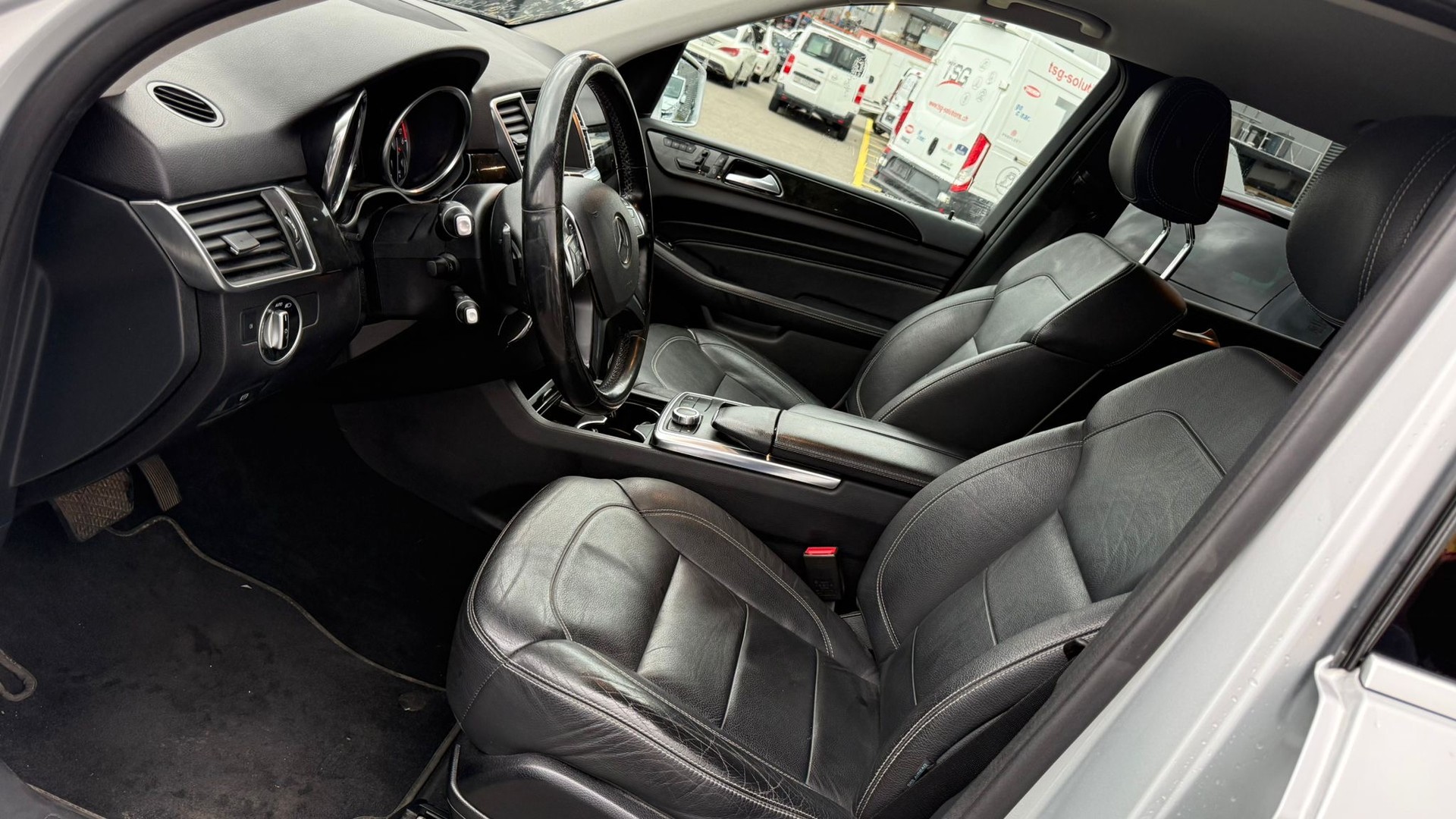 MERCEDES-BENZ ML 250 BlueTEC Executive 4Matic 7G-Tronic-image-9