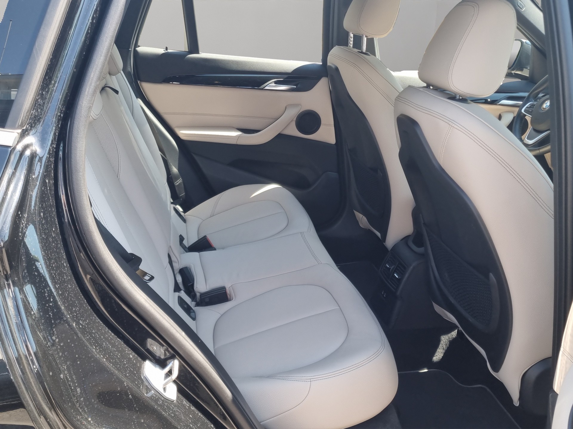 BMW X1 xDrive 20i xLine Steptronic-image-21