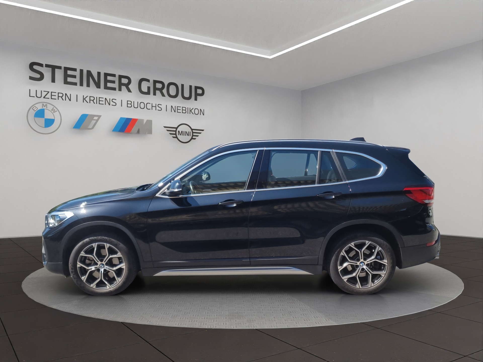 BMW X1 xDrive 20i xLine Steptronic-image-7
