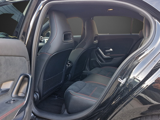 MERCEDES-BENZ A 200 AMG Line 4Matic-image-10
