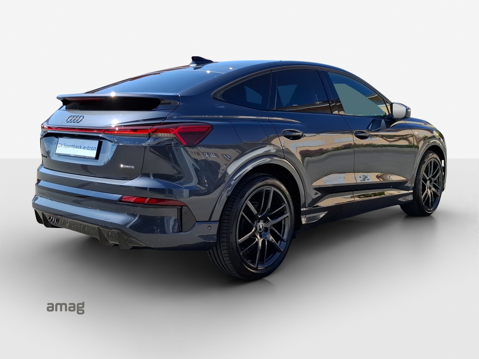 AUDI Q4 Sportback e-tron quattro performance Swiss Ski-image-4