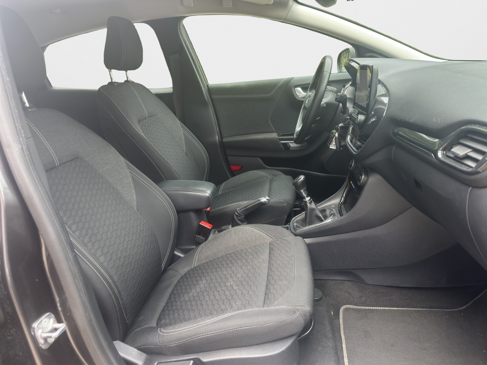 FORD Puma 1.0 SCTi Titanium-image-13