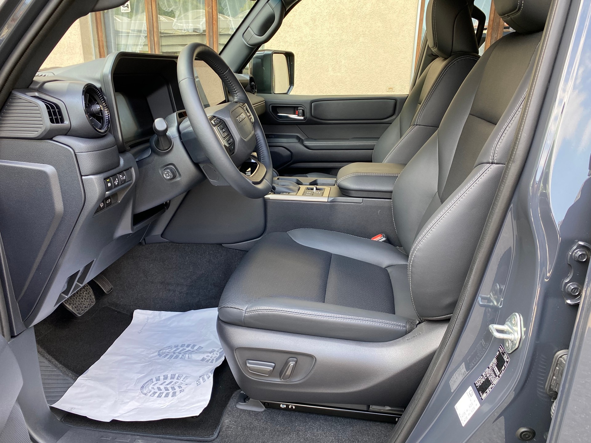 TOYOTA Land Cruiser 2.8TD Style-image-2