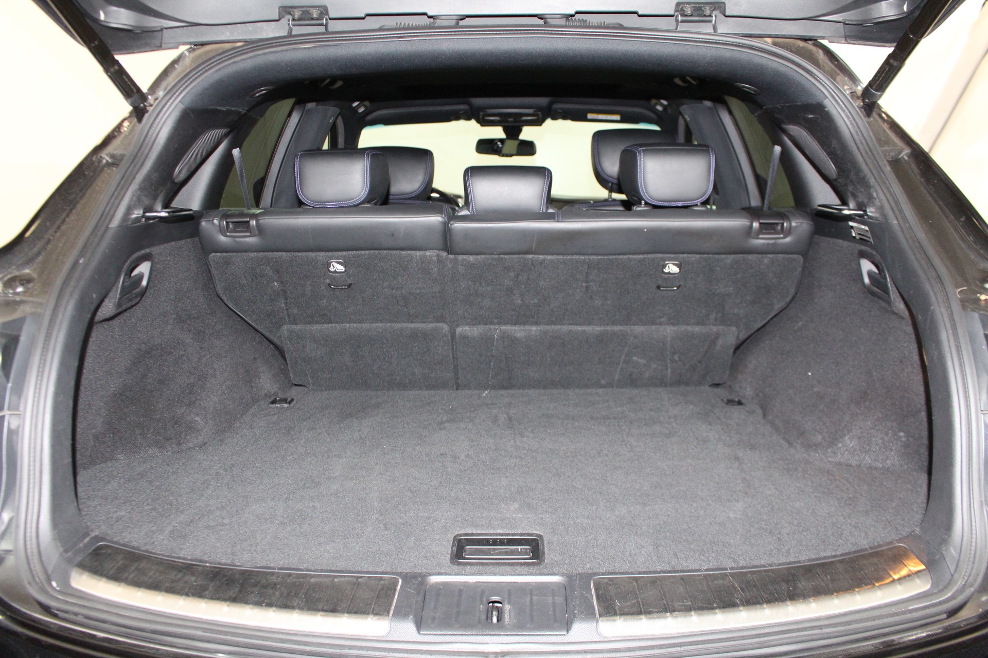 INFINITI QX70 3.7 GT Premium AWD-image-8