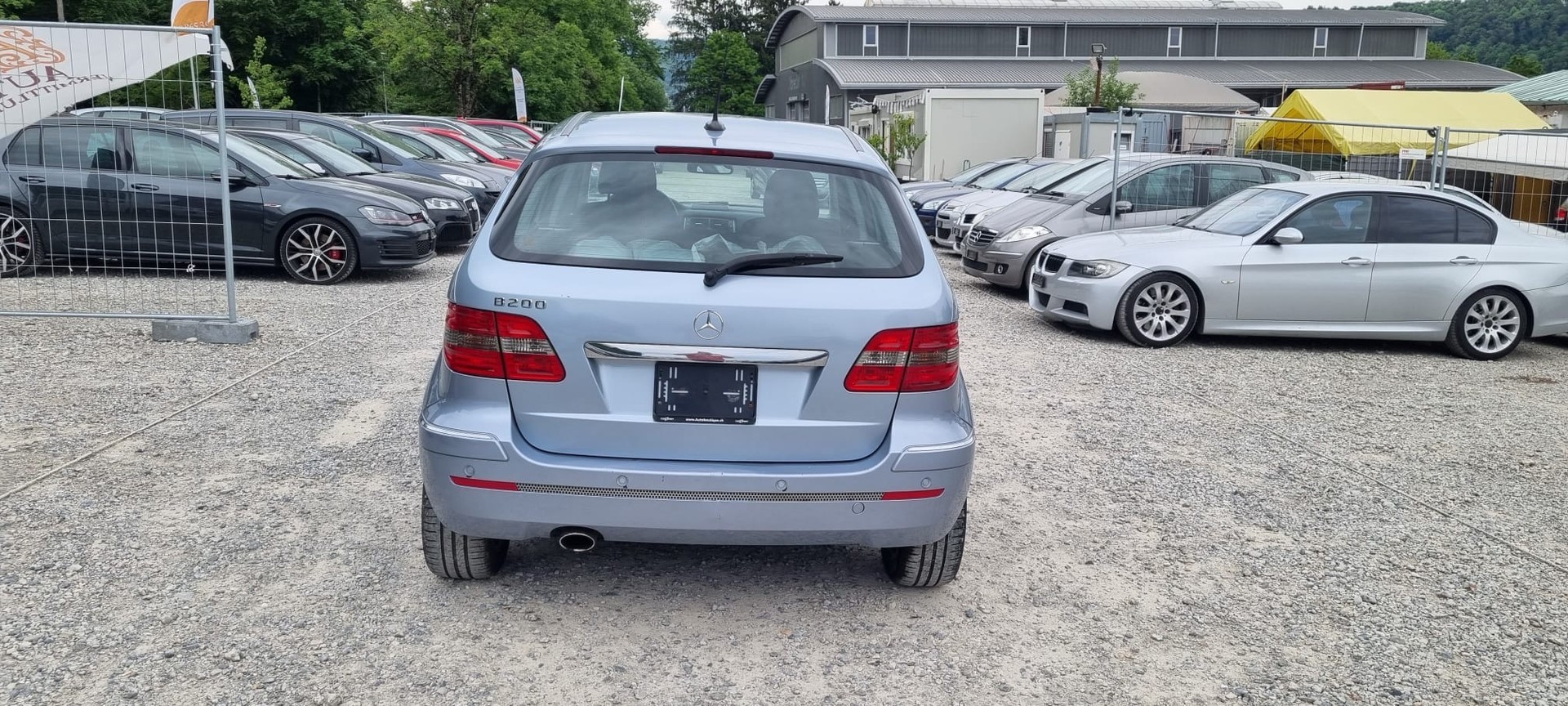 MERCEDES-BENZ B 200-showroom-element-3