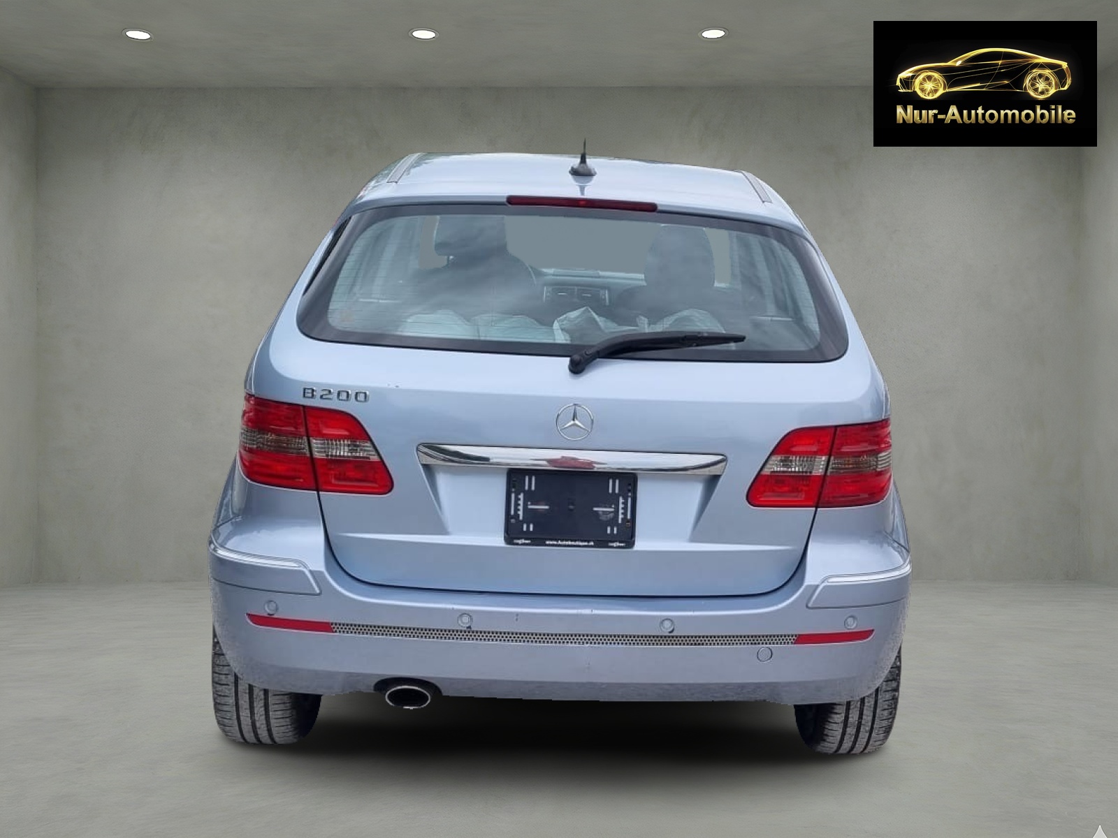 MERCEDES-BENZ B 200-showroom-element-3