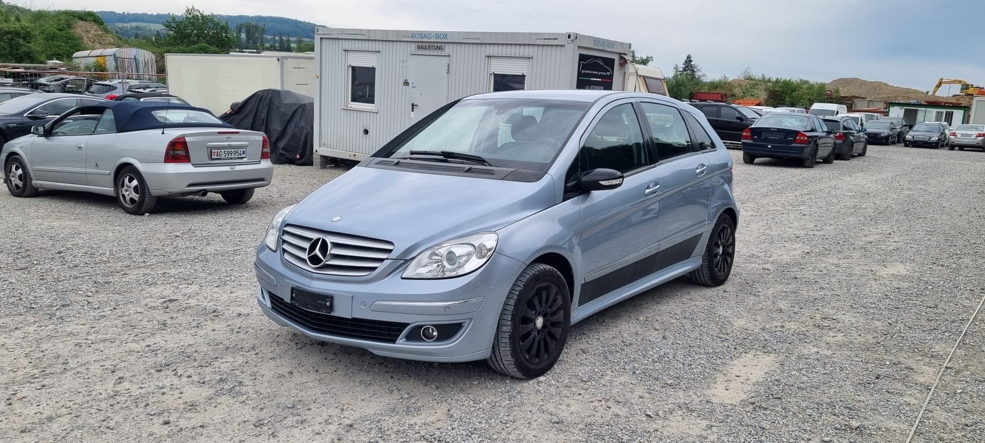 MERCEDES-BENZ B 200