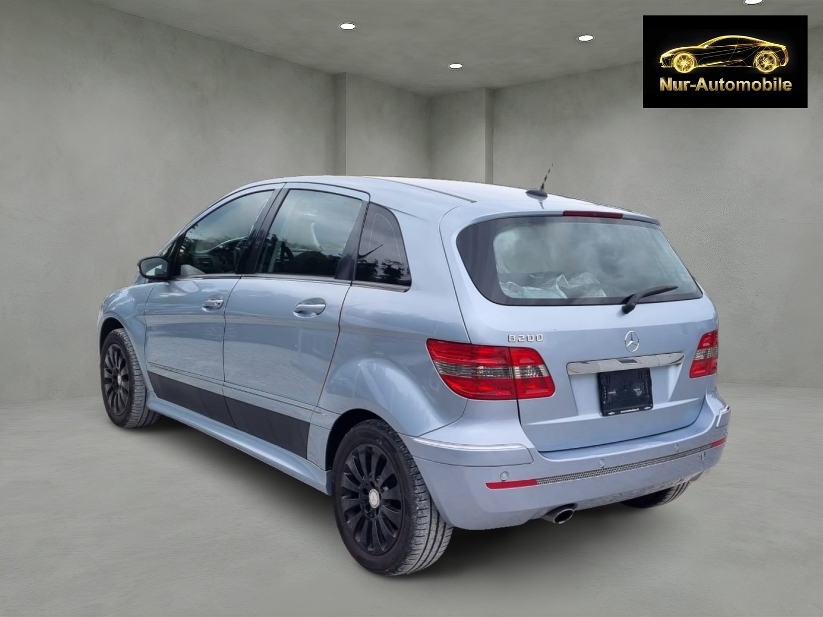 MERCEDES-BENZ B 200-showroom-element-2