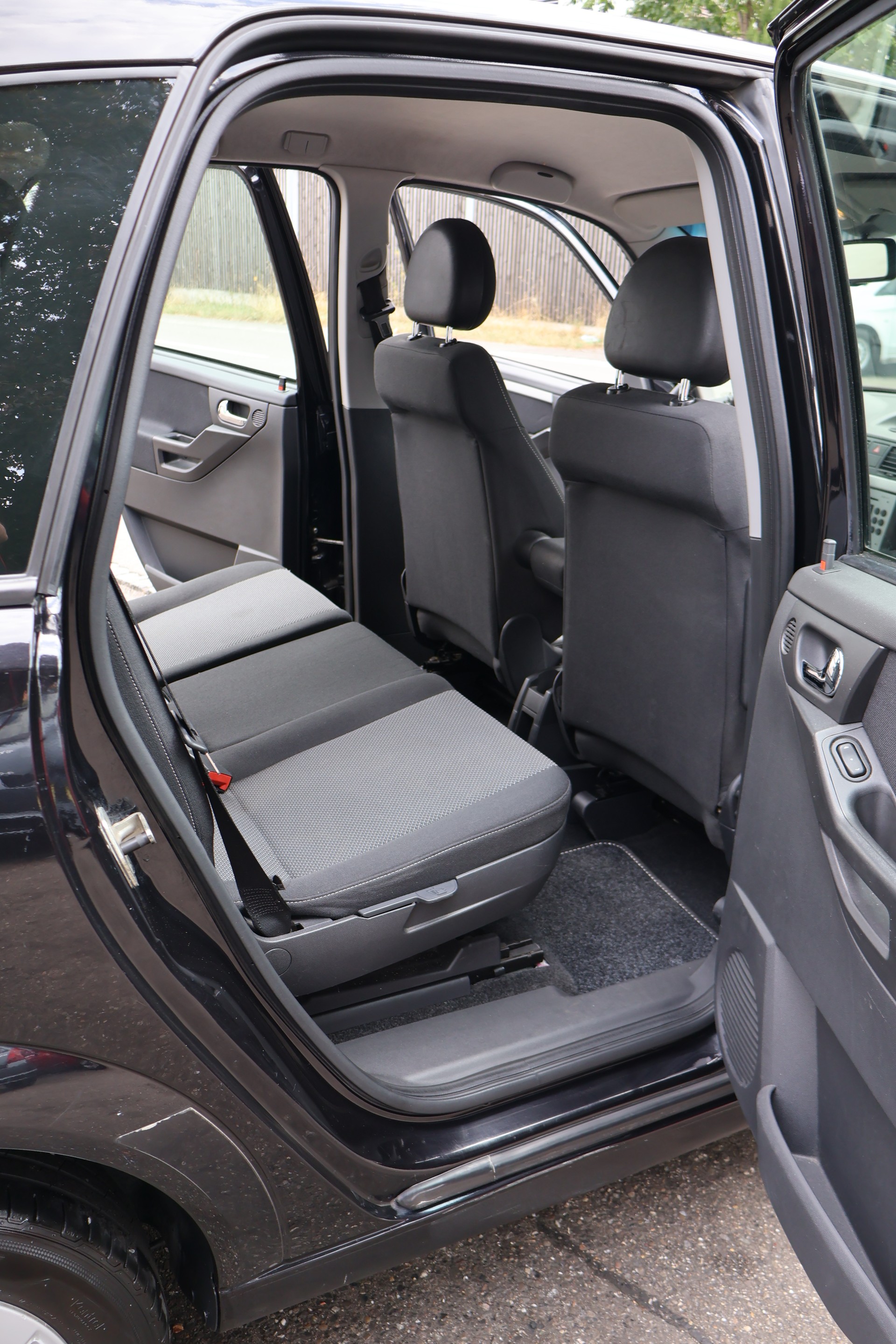 OPEL Meriva 1.6i-16 TP Cosmo-image-15