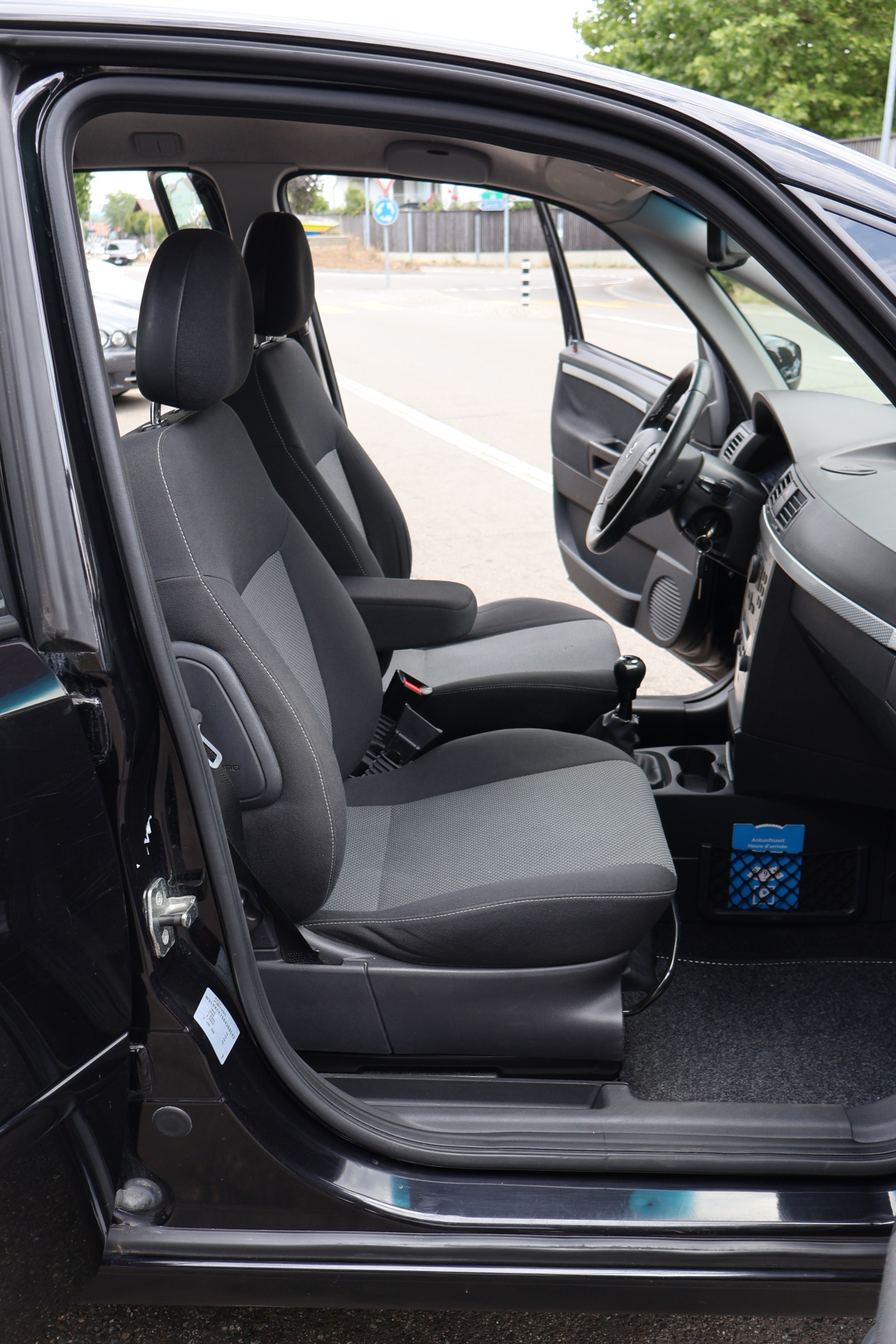 OPEL Meriva 1.6i-16 TP Cosmo-image-12