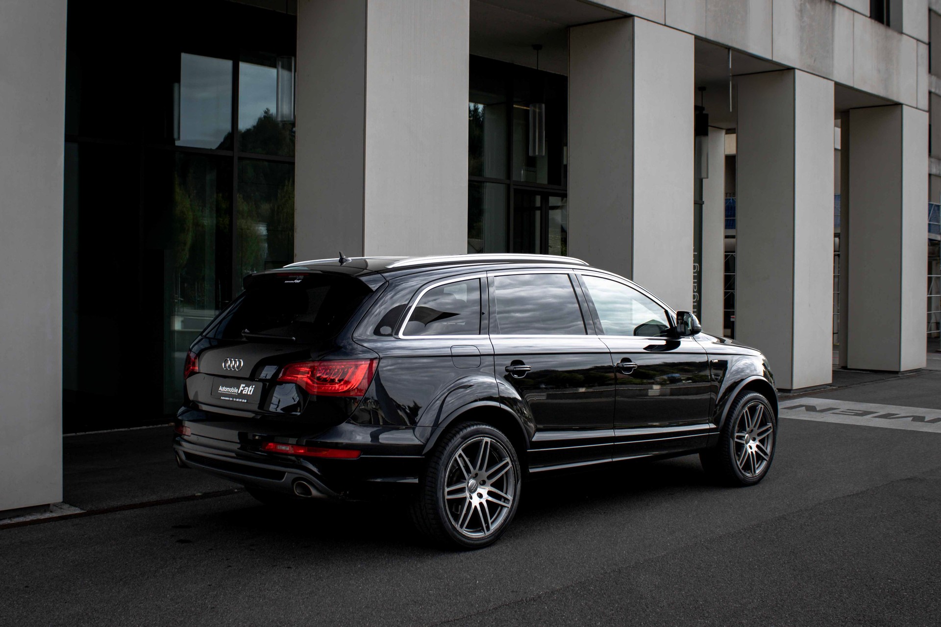 AUDI Q7 3.0 TDI S Line 7 Platz AHK! quattro tiptronic-image-6