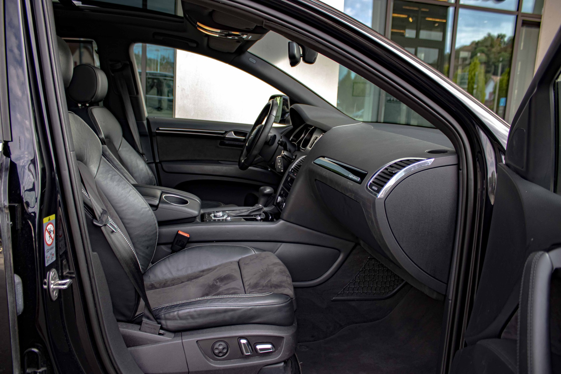 AUDI Q7 3.0 TDI S Line 7 Platz AHK! quattro tiptronic-image-18