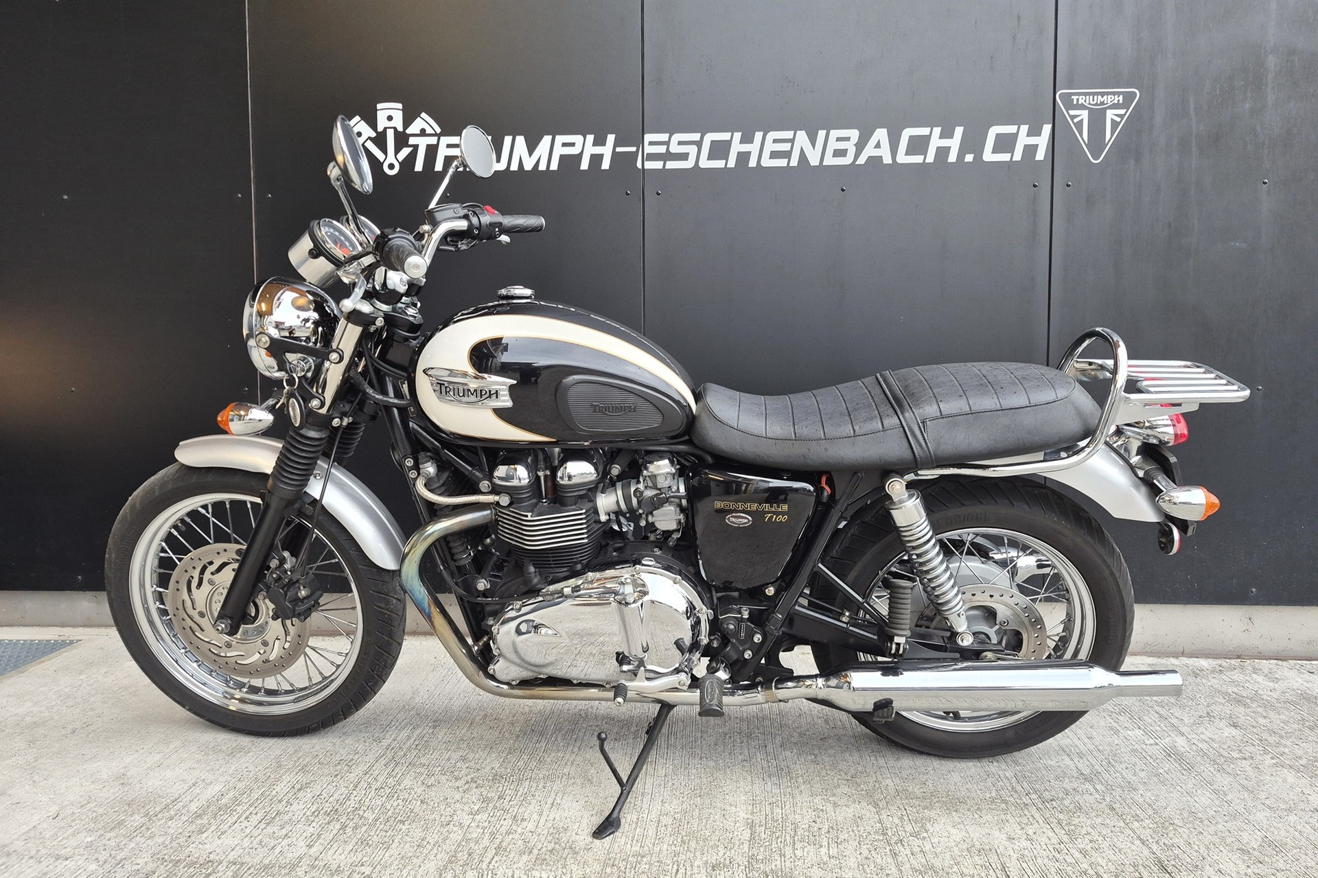 TRIUMPH Bonneville 900 i T 100-image-2