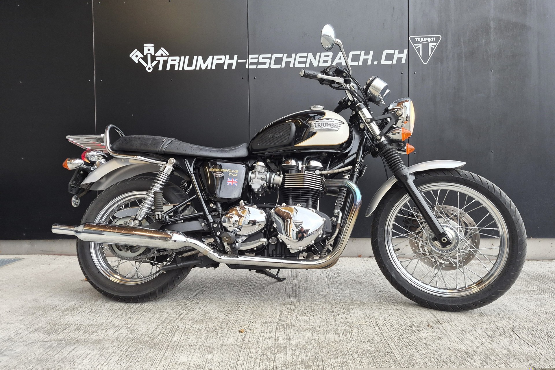 TRIUMPH Bonneville 900 i T 100-image-3