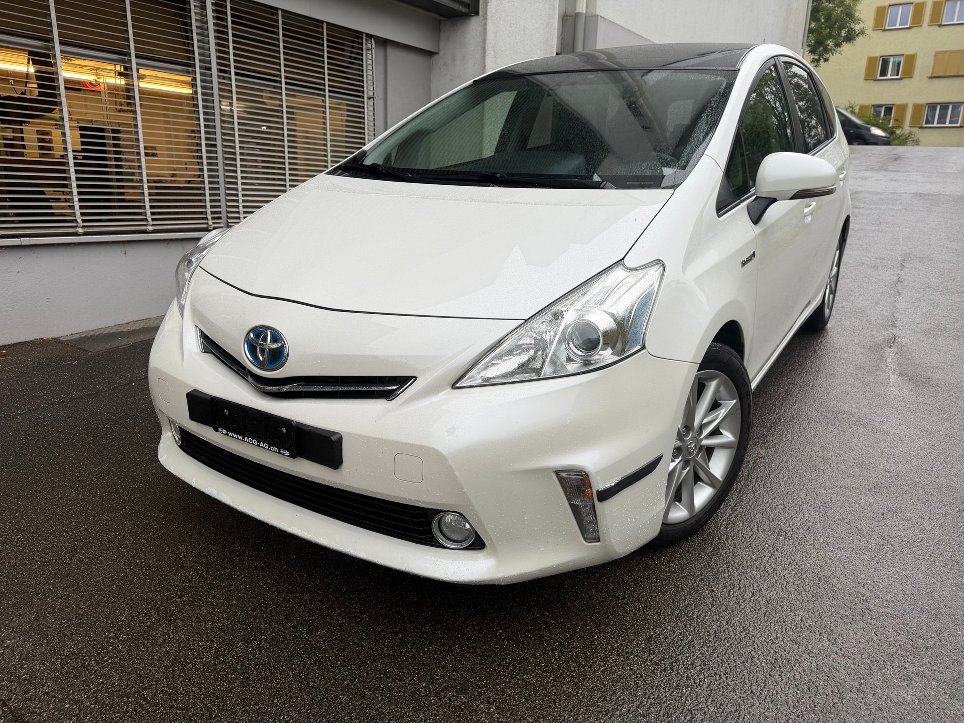 TOYOTA Prius+ 1.8 VVT-i HSD Luna ** 7-Plätzer ** Gr-Navi ** RF-Kamera ** Panorama-Glasdach ** H-UP-Disp ** Frisch Ab MFK & Service **