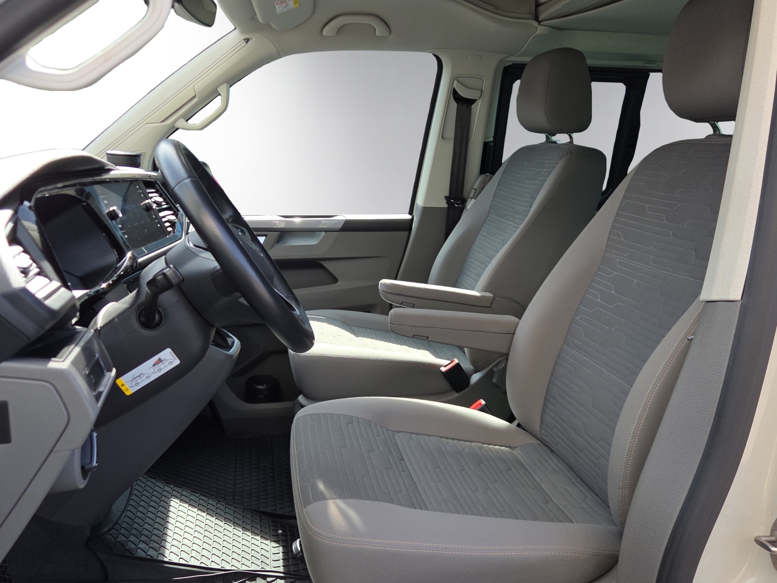 VW T6.1 Caravelle 2.0 TDI Comfortline DSG-image-12