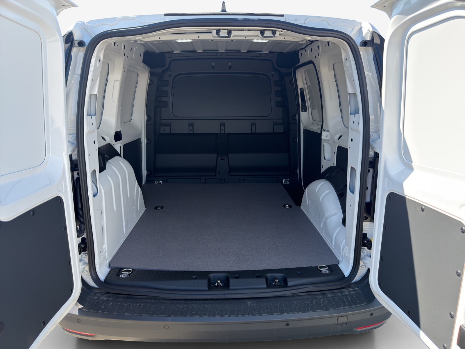 VW Caddy Cargo 1.5 TSI-image-12