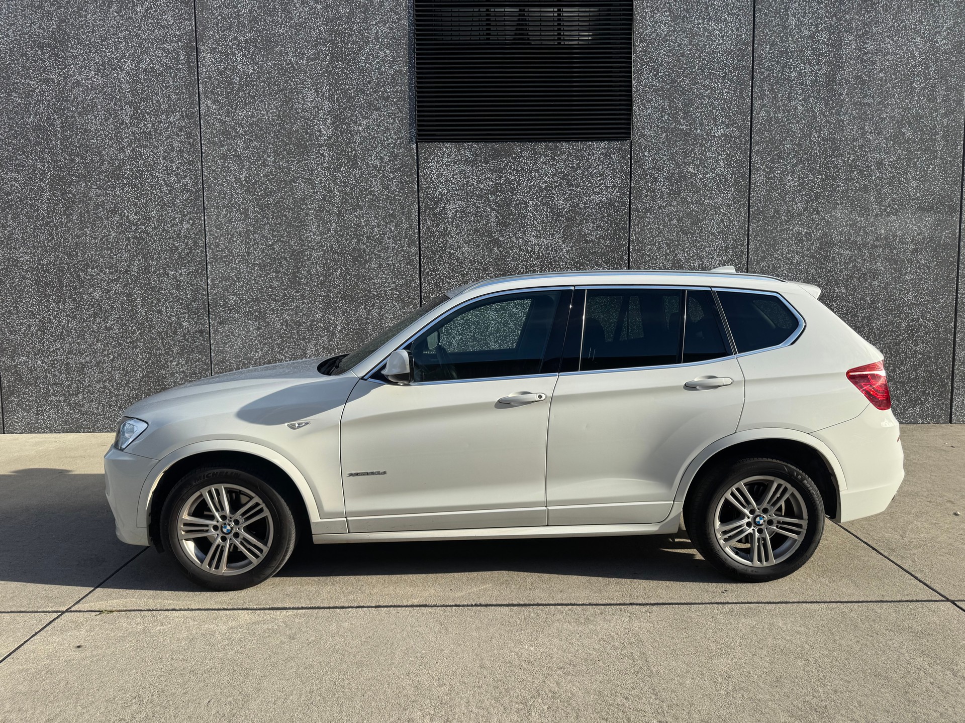 BMW X3 xDrive 20d Steptronic-showroom-element-3
