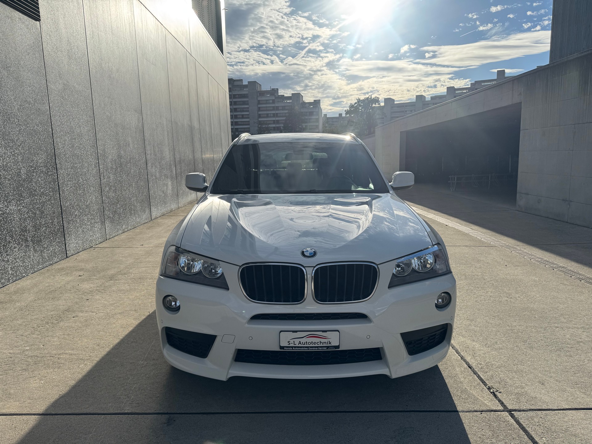 BMW X3 xDrive 20d Steptronic-showroom-element-1
