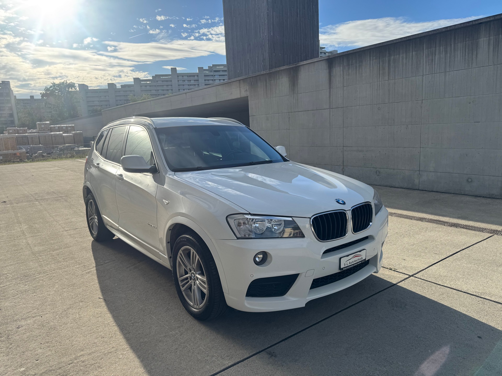 BMW X3 xDrive 20d Steptronic-showroom-element-2