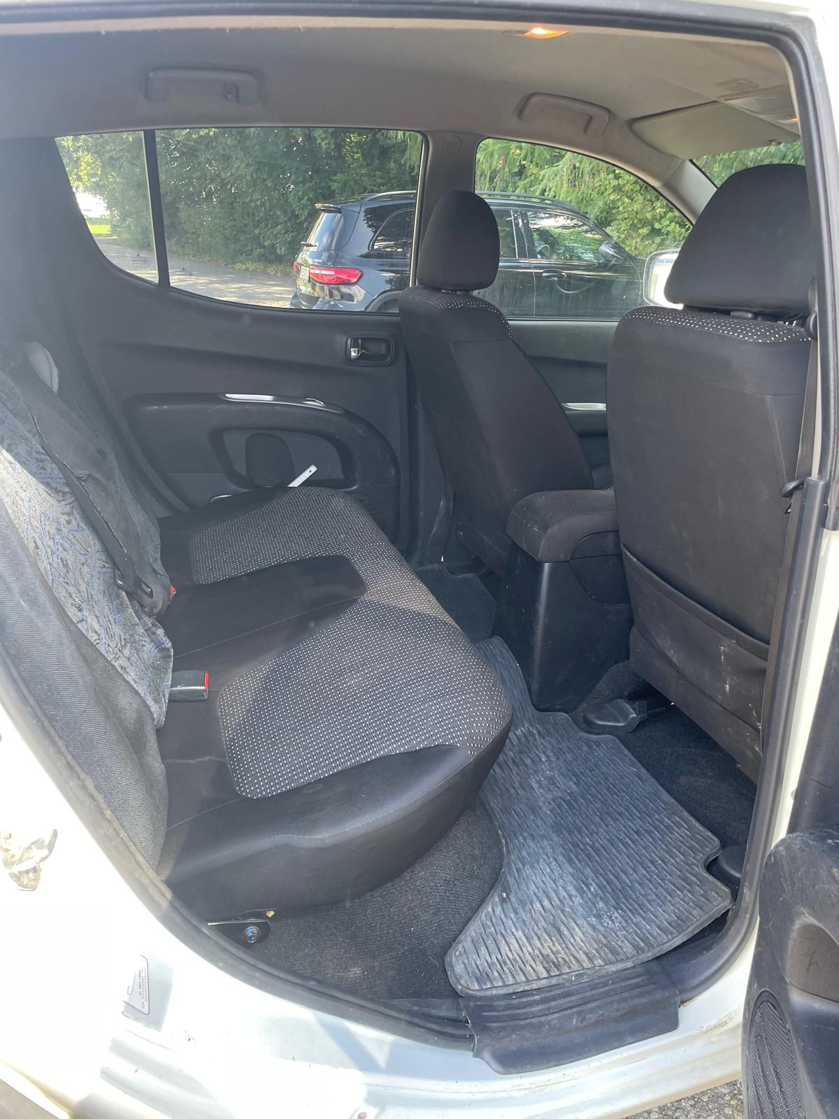 MITSUBISHI L 200 2.5 DID HP Intense Double Cab-image-4