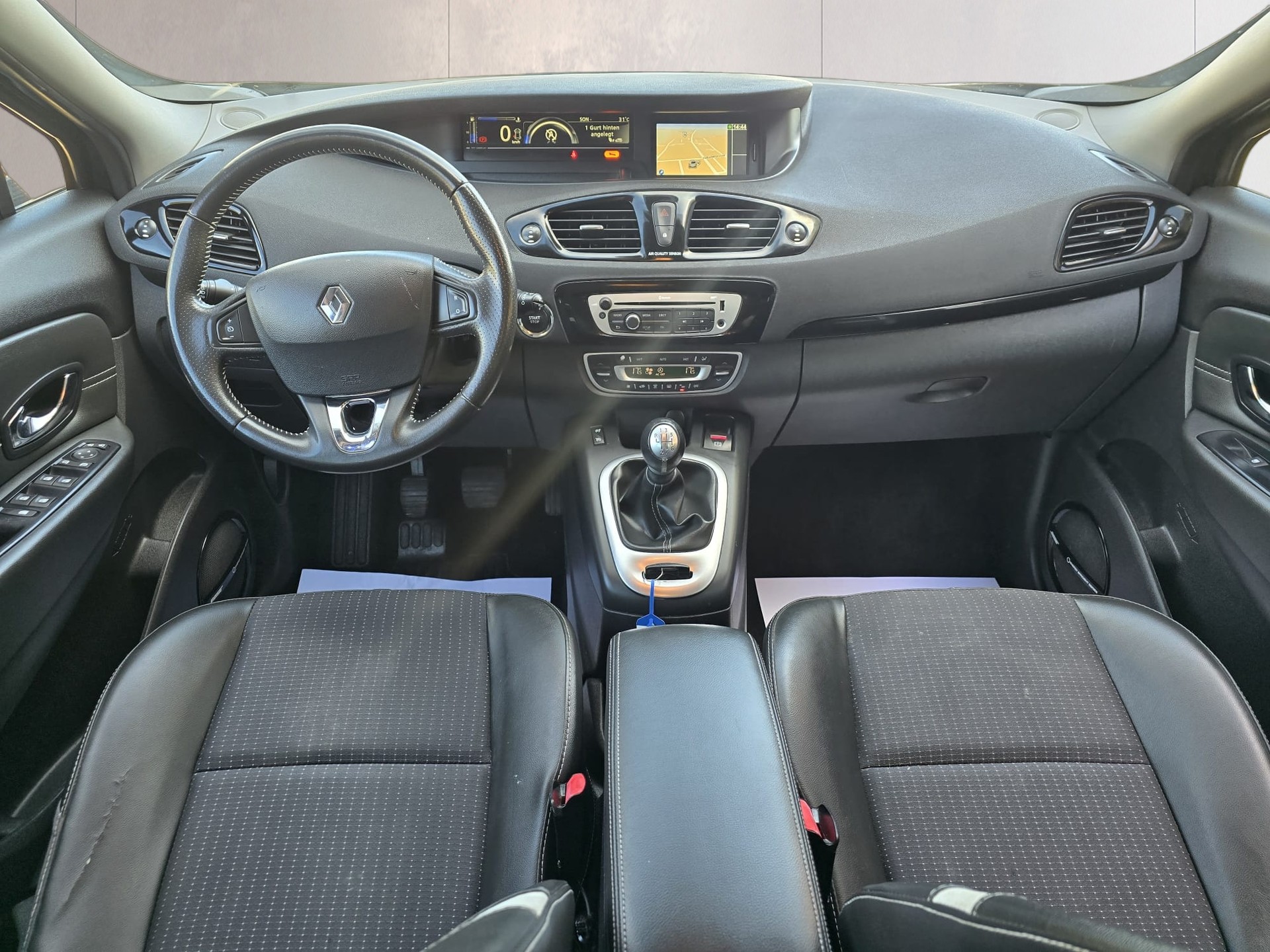 RENAULT Grand Scénic 1.2 16V Turbo Expression-image-8