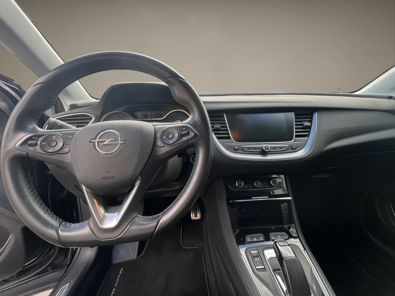 OPEL Grandland X 1.6 T PHEV Ultimate-image-9