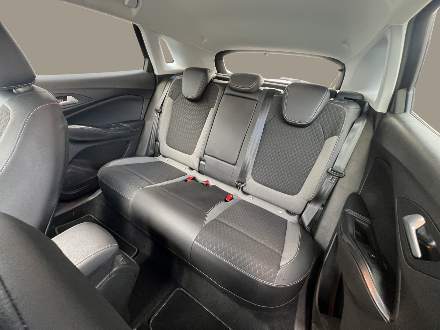 OPEL Grandland X 1.6 T PHEV Ultimate-image-14