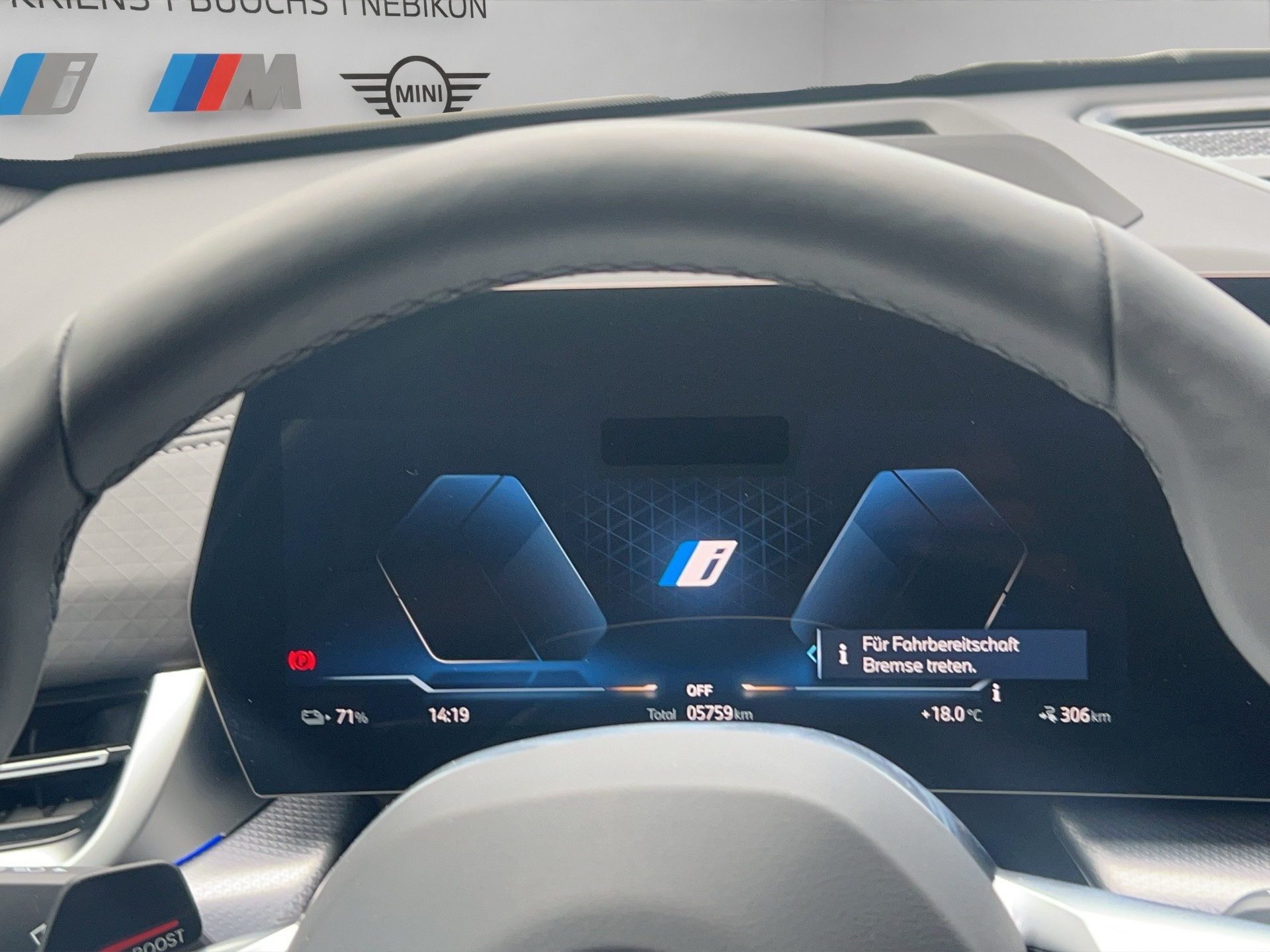 BMW iX2 xDrive 30 M Sport Pro-image-15