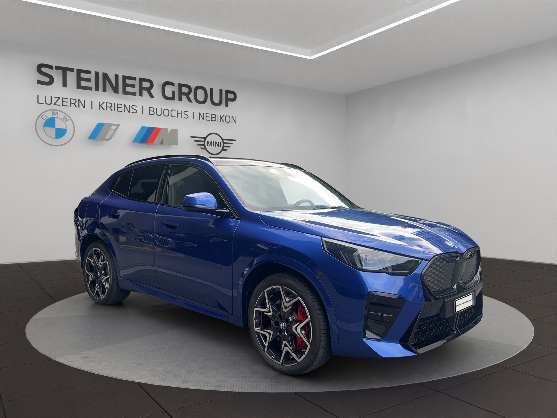BMW iX2 xDrive 30 M Sport Pro-showroom-element-3