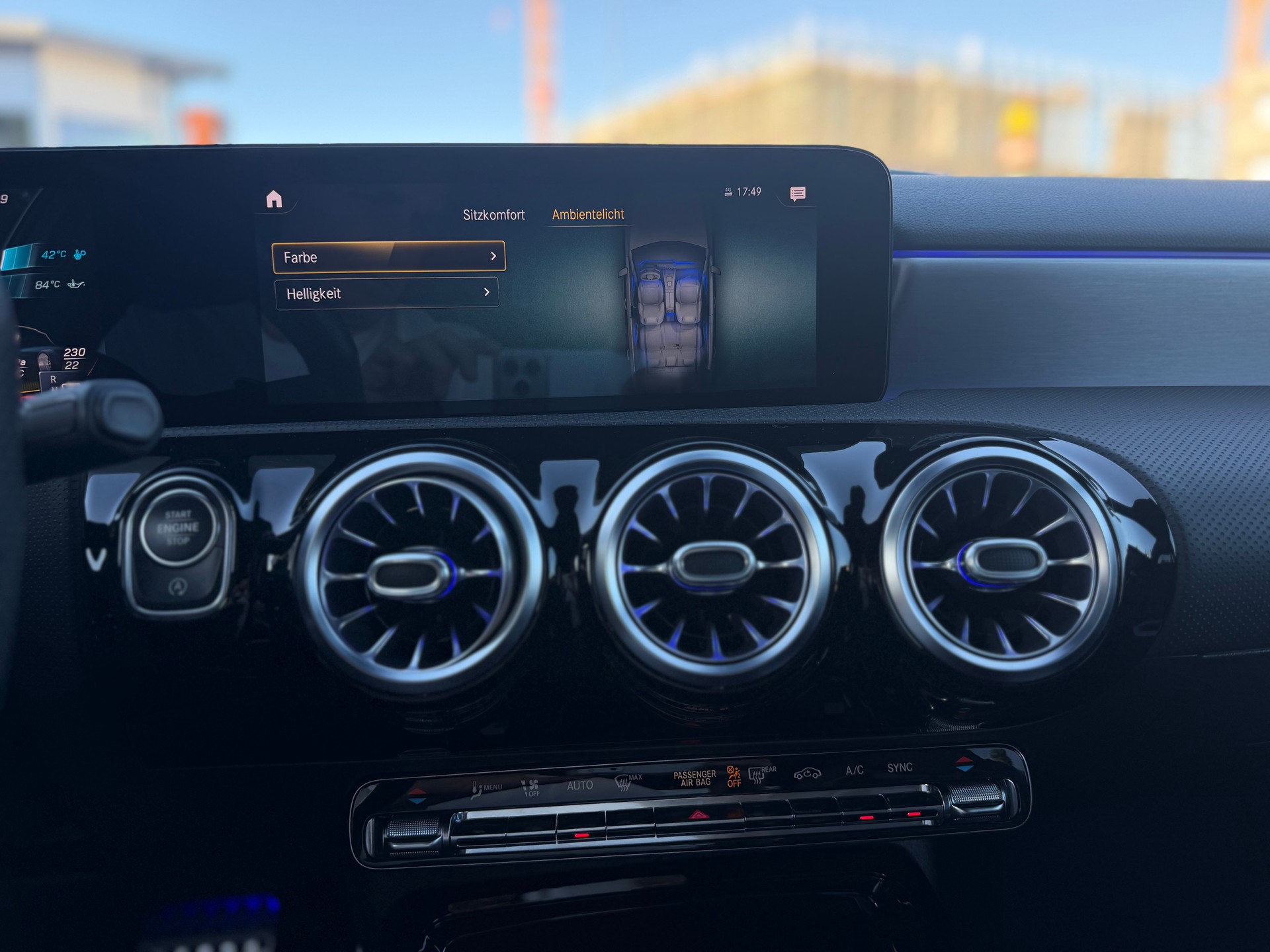 MERCEDES-BENZ A 35 AMG 4Matic Speedshift-image-21