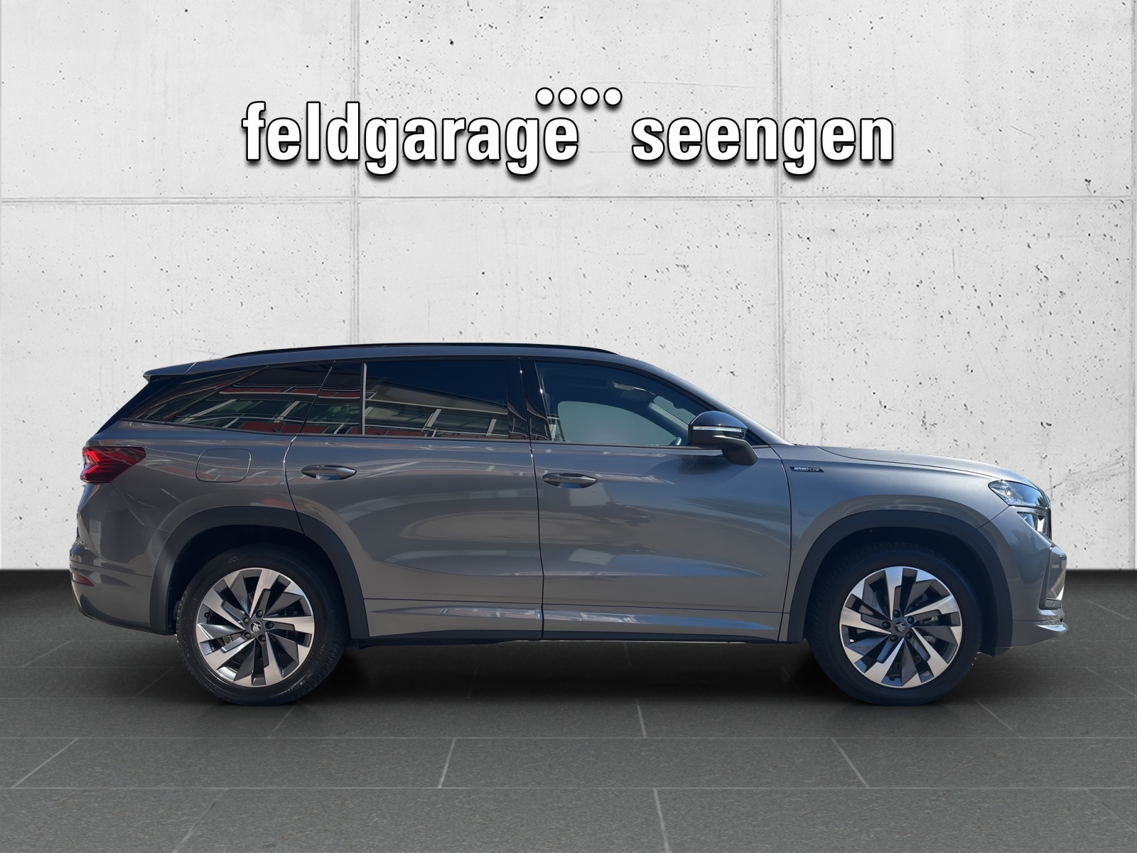 SKODA New Kodiaq 2.0 TSI Sportline 4x4 7 Sitzer mit AHK, Standheizung & Panorama-Schiebedach-showroom-element-3