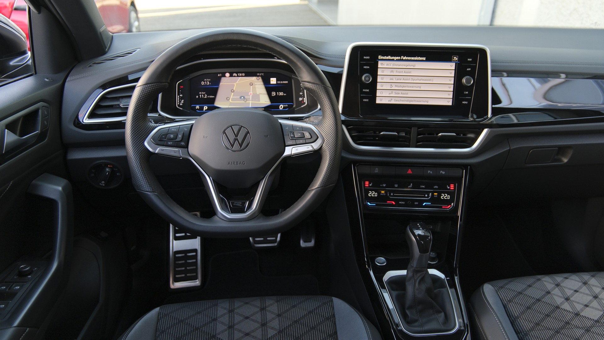 VW T-Roc 1.5 TSI EVO R-Line DSG-image-17