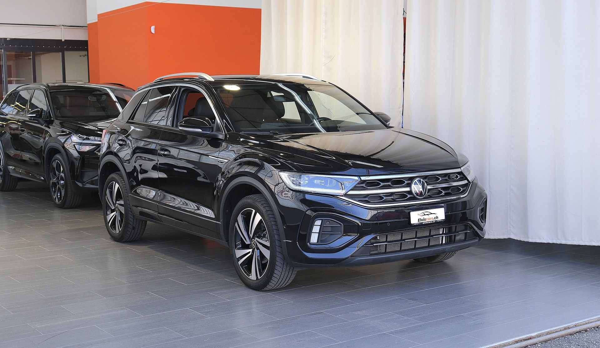 VW T-Roc 1.5 TSI EVO R-Line DSG-showroom-element-1