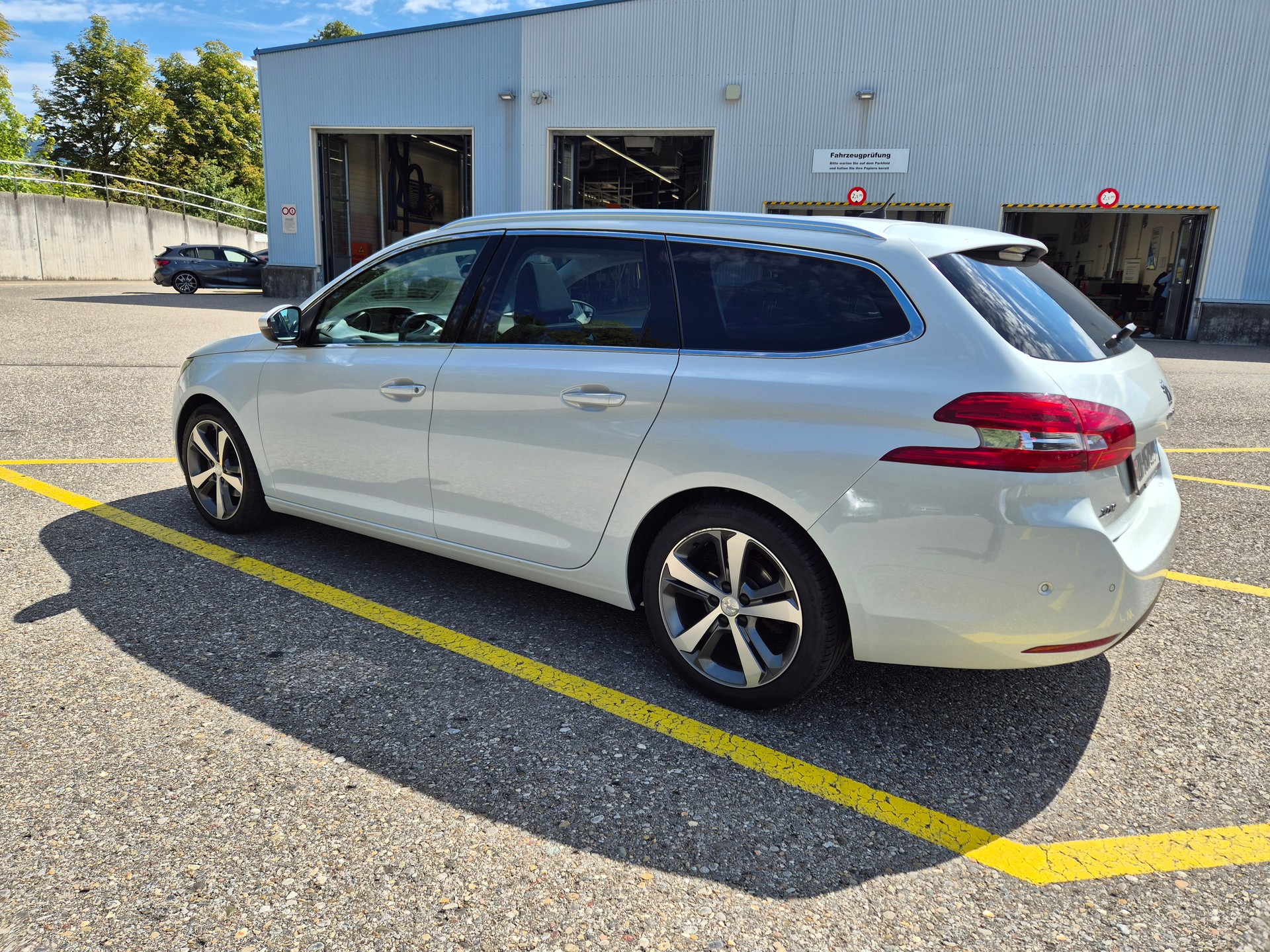 PEUGEOT 1.2 PureTech 130 Feline S/S