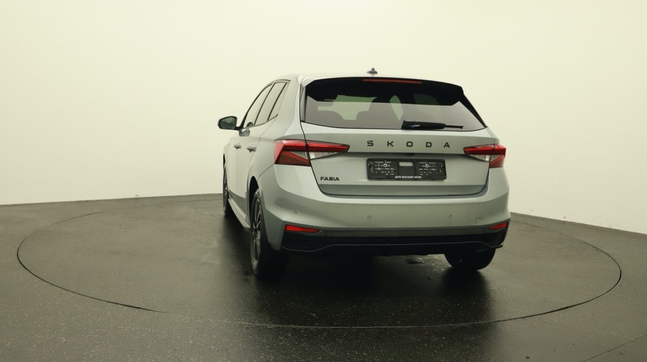 SKODA Fabia 1.0 TSI Monte Carlo DSG-showroom-element-3