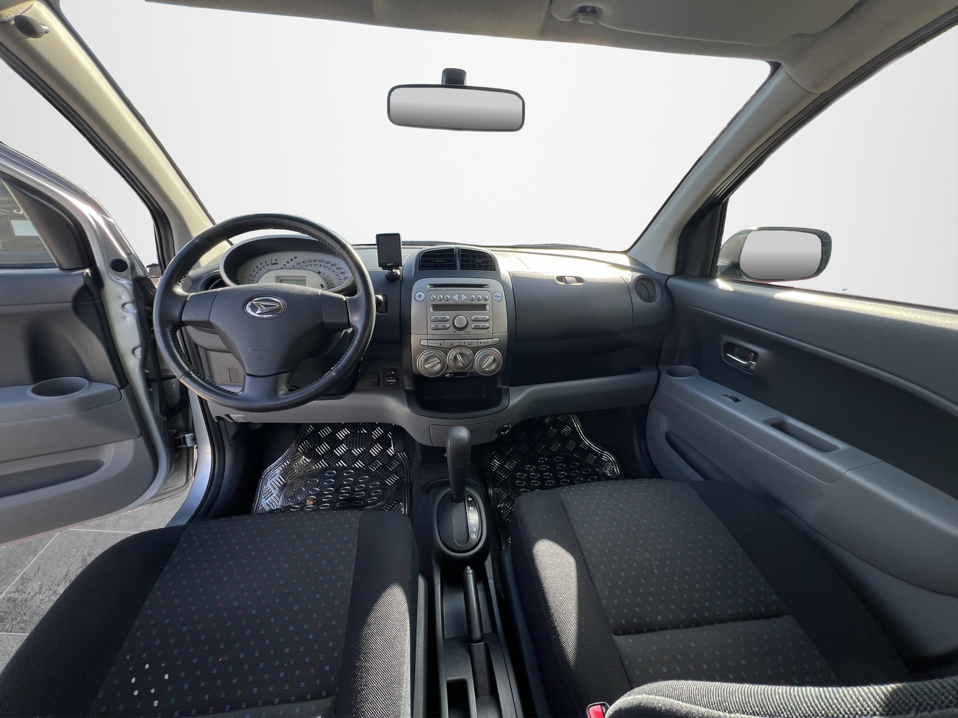DAIHATSU Sirion 1.3 eco 4WD-image-12