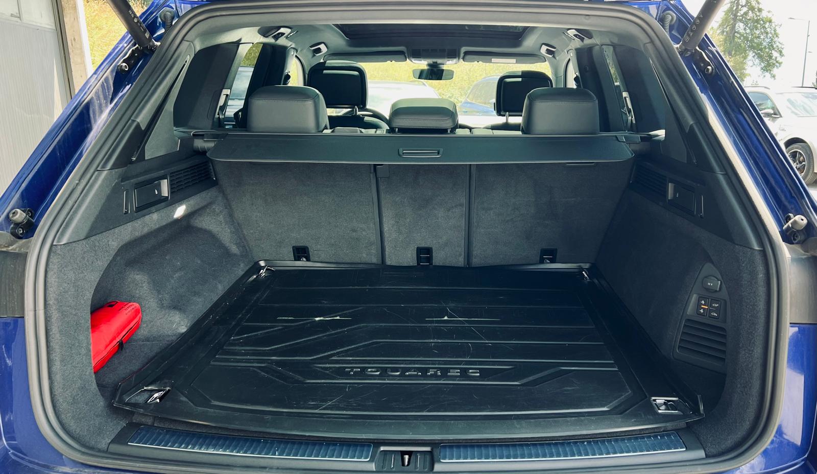 VW Touareg 3.0 TSI eHybrid R Tiptronic-image-18