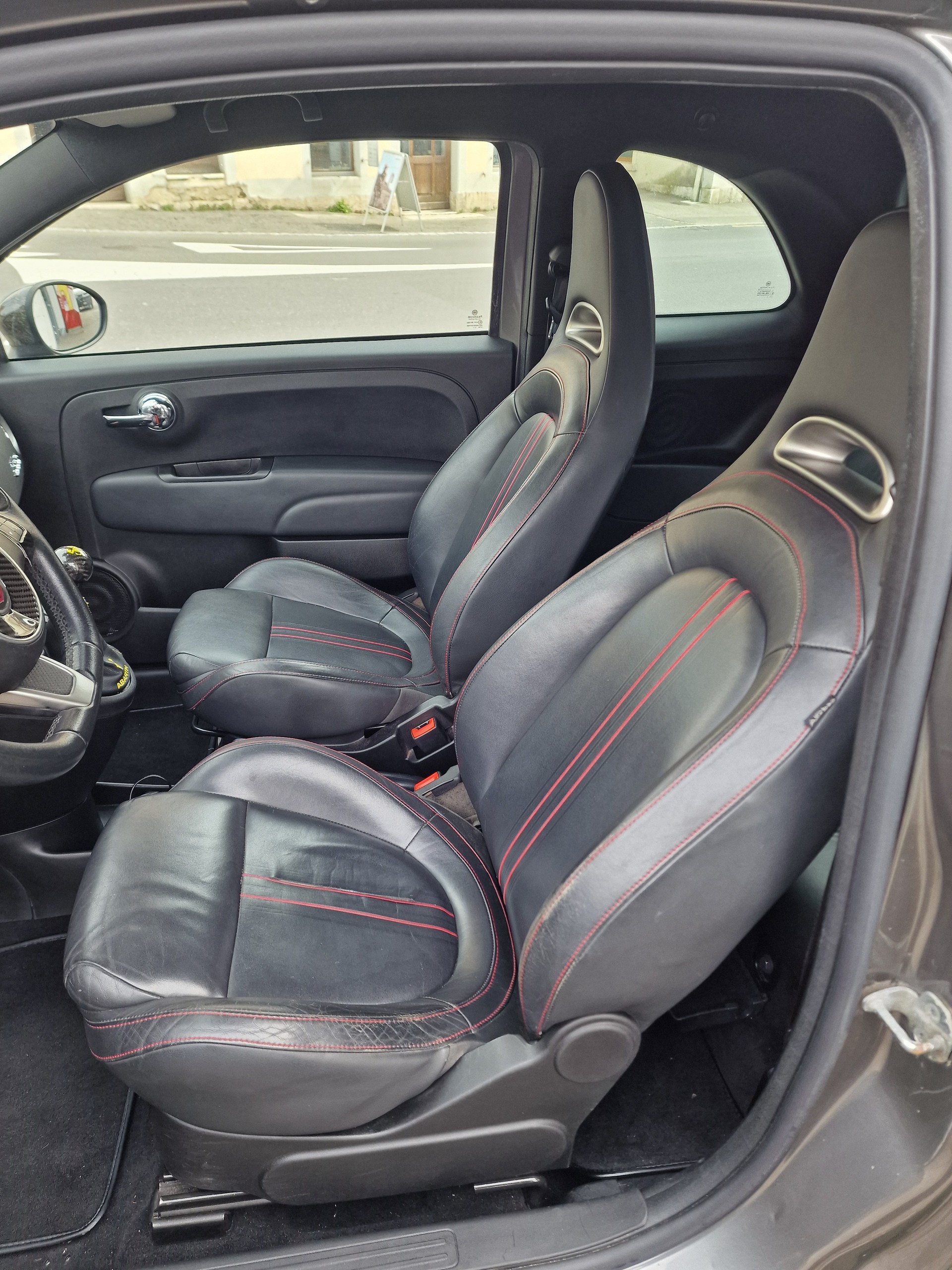 FIAT 500 1.4 16V Turbo Abarth 695 SS-image-10