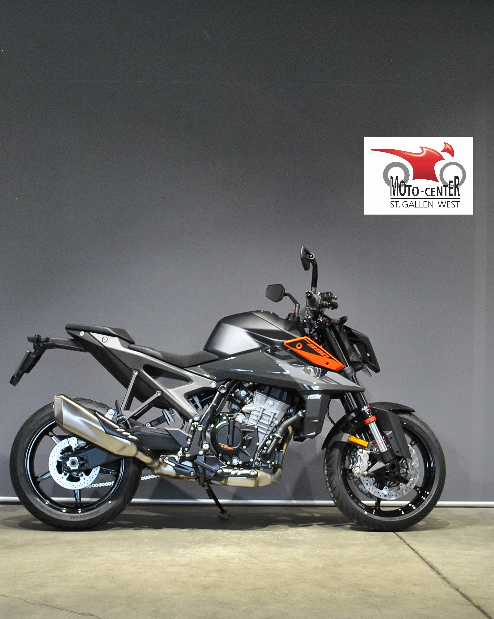 KTM 990 Duke-image-1