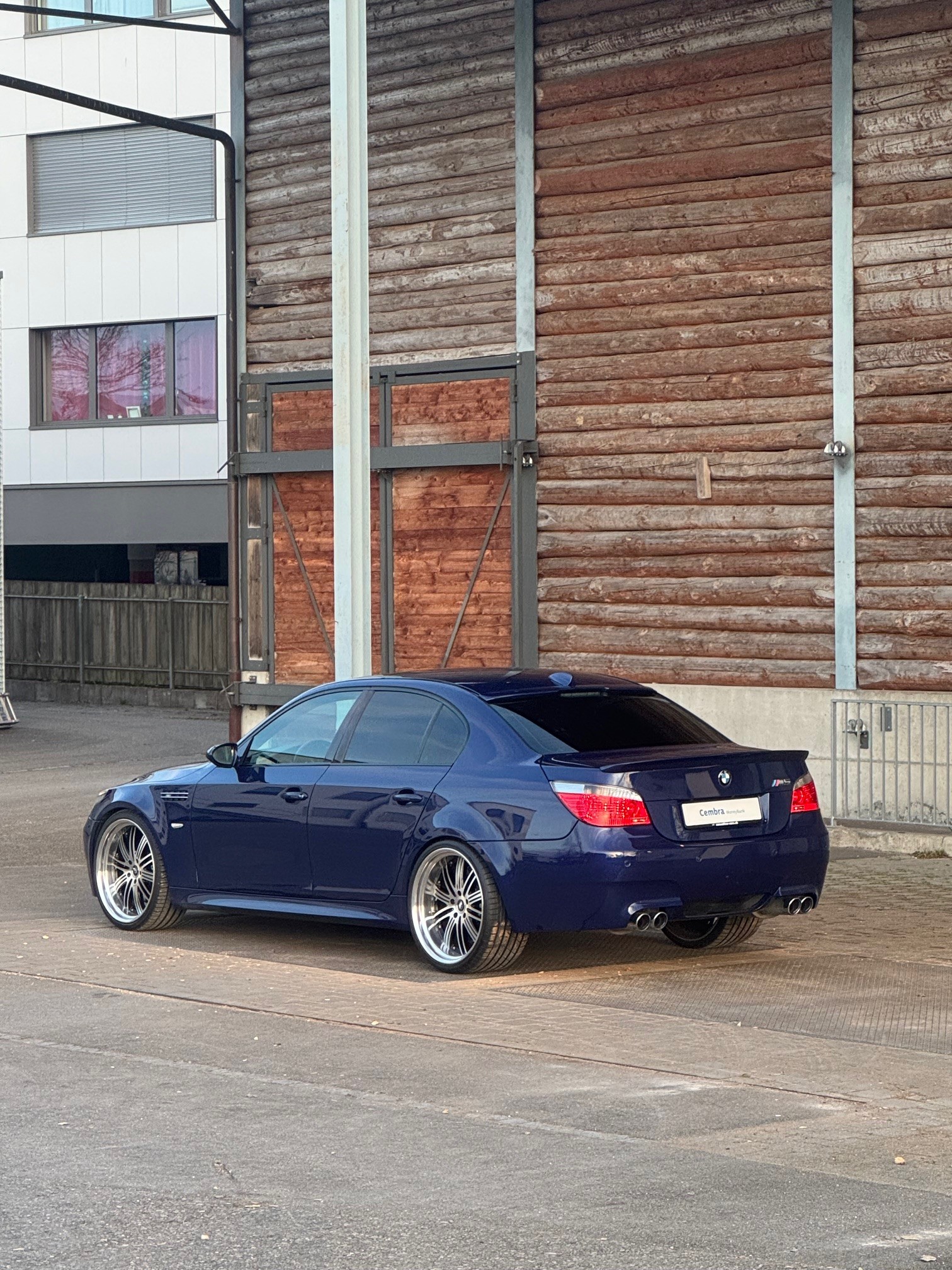 BMW M5-image-7