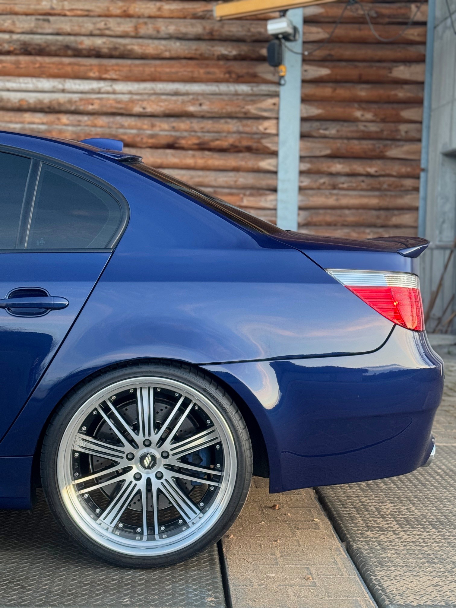 BMW M5-image-16
