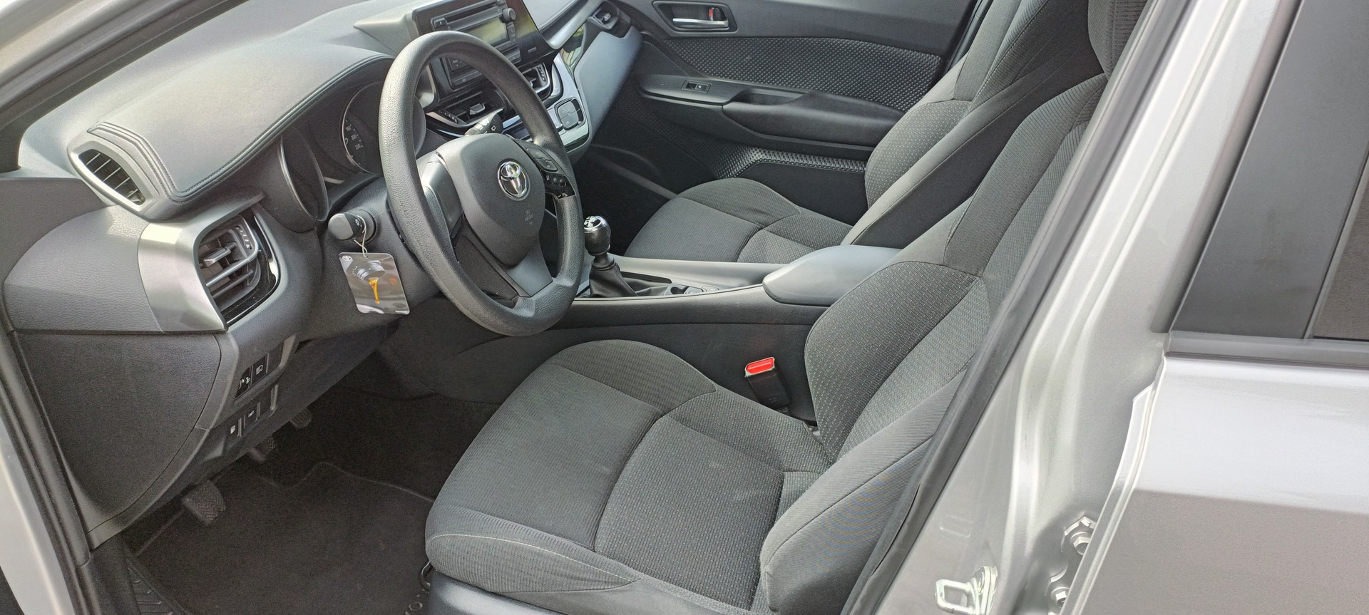TOYOTA C-HR 1.2 Turbo Active 116 PS | CH-Frzg | Servicegepflegt | Frisch ab MFK-image-5
