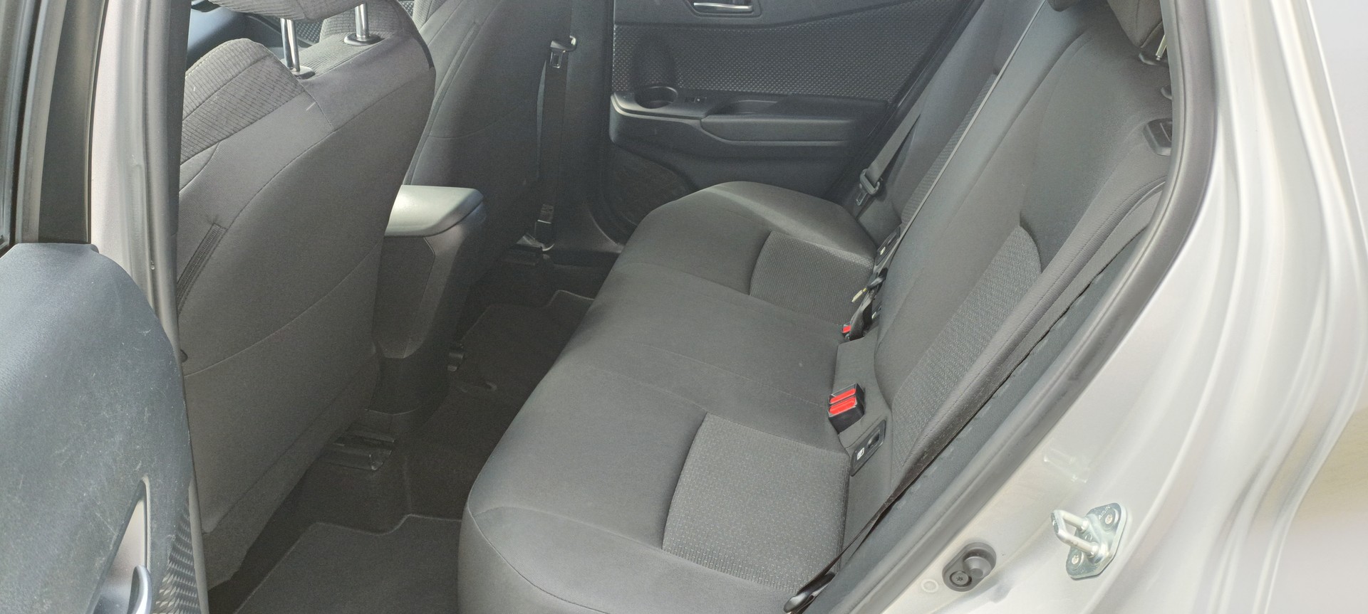 TOYOTA C-HR 1.2 Turbo Active 116 PS | CH-Frzg | Servicegepflegt | Frisch ab MFK-image-6