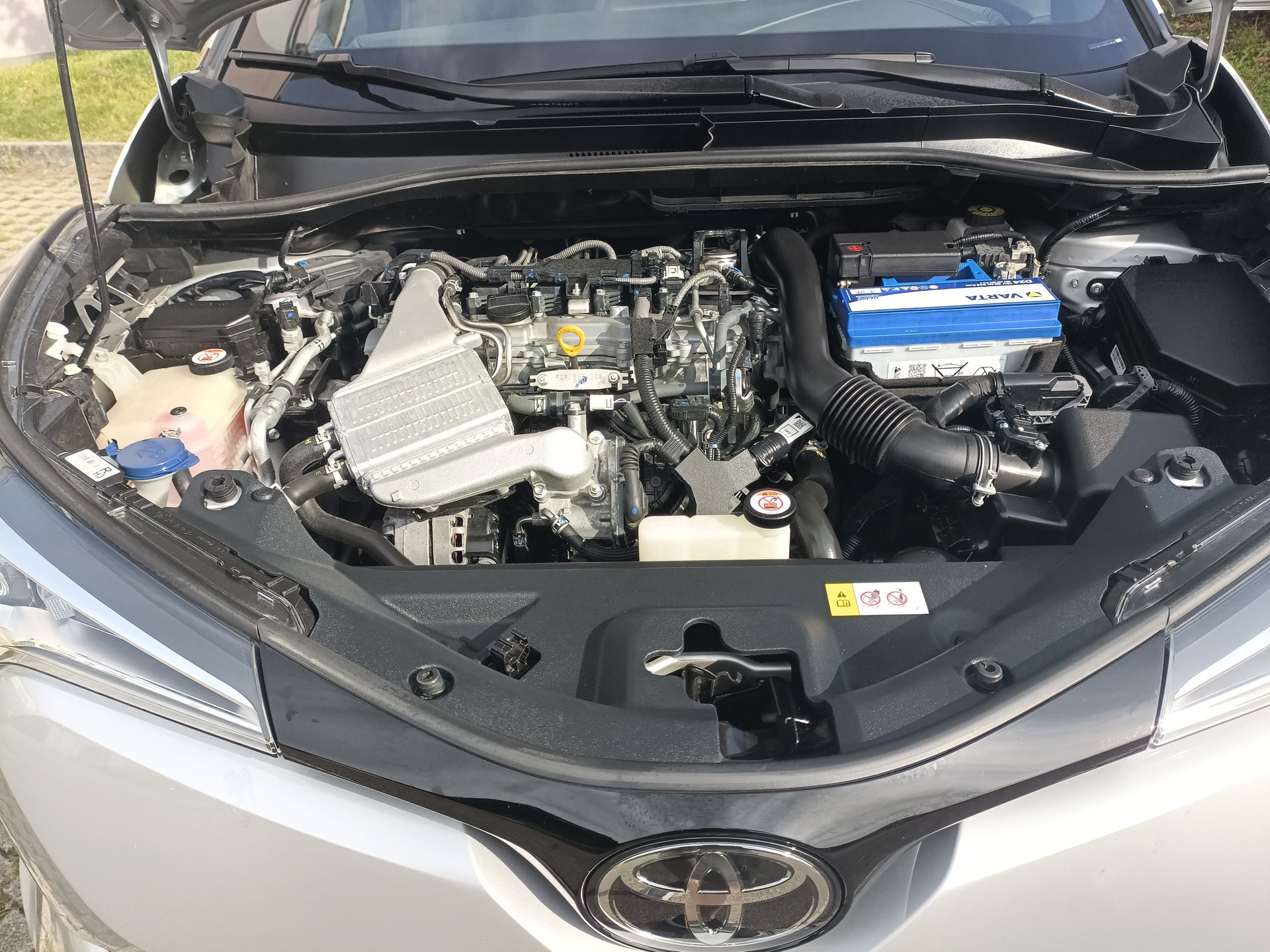 TOYOTA C-HR 1.2 Turbo Active 116 PS | CH-Frzg | Servicegepflegt | Frisch ab MFK-image-12